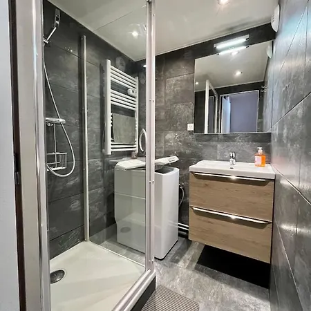 4 Pers Résidence La Roche Blanche *