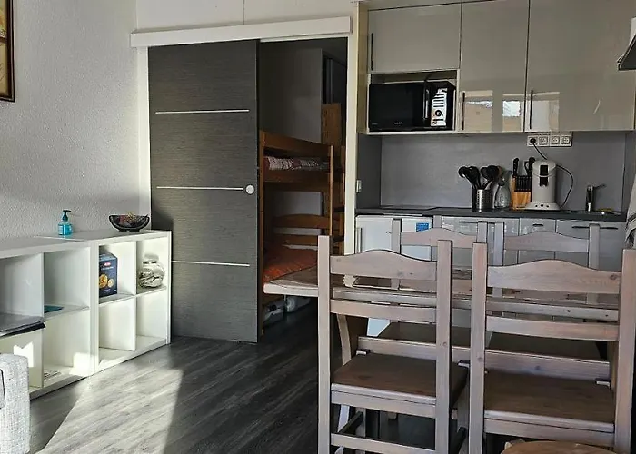 4 Pers La Roche Blanche *